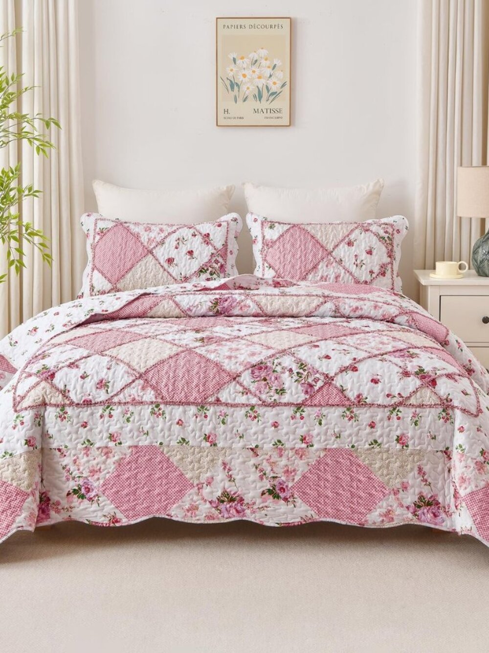 Pink Queen Quilt Bedding Set, Floral Patchwork Reversible Quilts